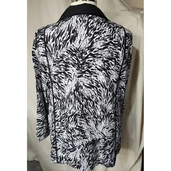 C.J. BANK ZIP UP JACKET BLACK AND WHITE PLUS SIZE 3X - Picture 3 of 7